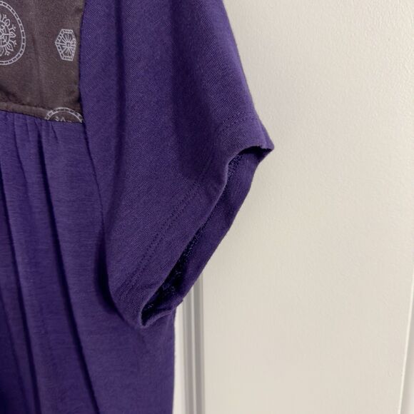 Banana Republic Stretch Dress With V-Neck And Cinched Empire Waist - Picture 3 of 13